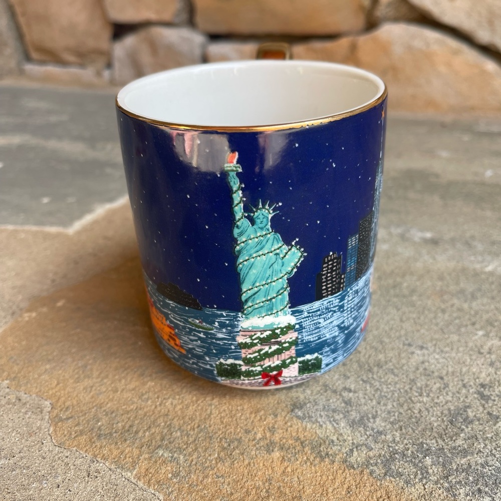 Anthropologie Holiday In The City New York Mug - Picture 5 of 6